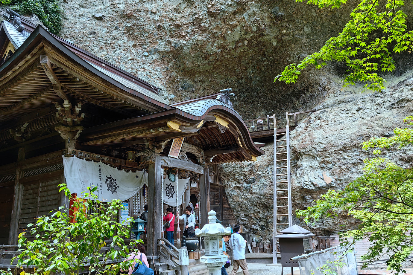 四國遍路-海岸山岩屋寺